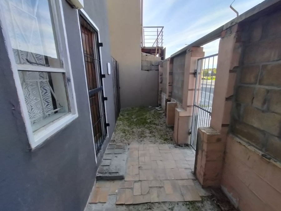 2 Bedroom Property for Sale in Woodlands Western Cape